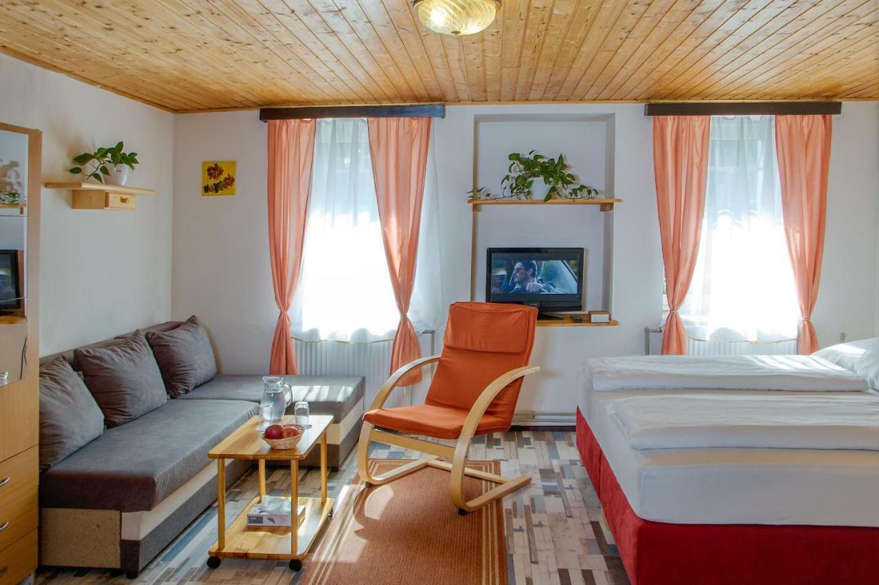 Rodinny Hotel Kaiser Desná المظهر الخارجي الصورة