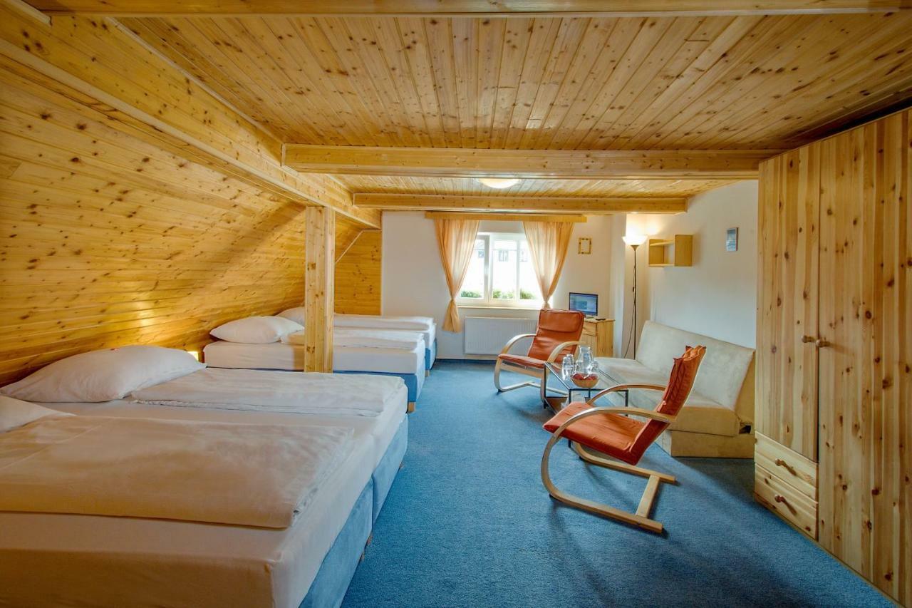Rodinny Hotel Kaiser Desná المظهر الخارجي الصورة